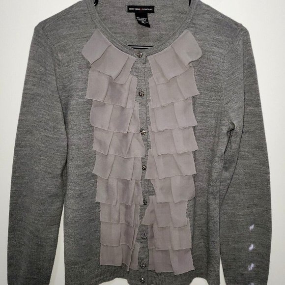EUC New York & Company size M Beaded Button Cardigan Sweater Ruffle Gray - Picture 1 of 3